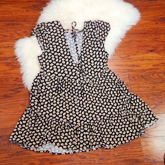 American Eagle Outfitters Micro Floral Daisy Tiered Babydoll Dress - Picture 4 of 4